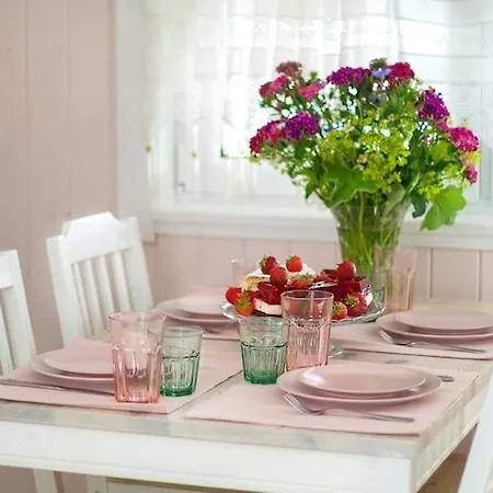 Large And Comfortable With A Terrace Дом отдыха